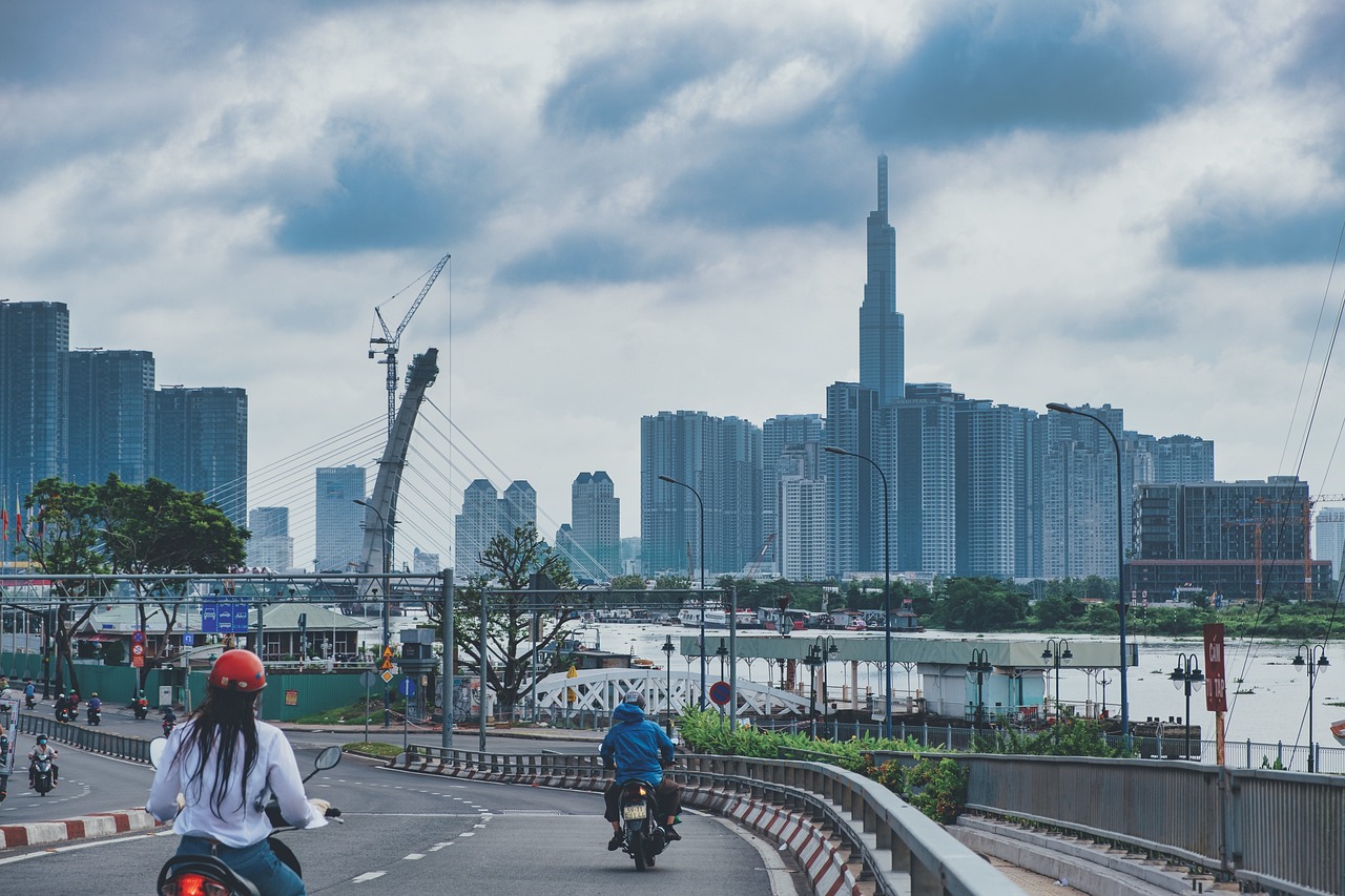 Permiso A 2026: cuánto cobra un profesor de moto y por qué escasean