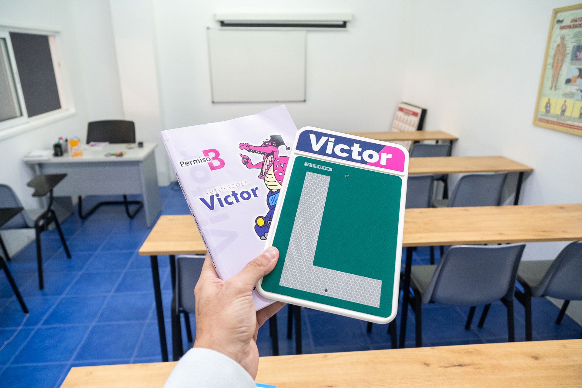 Logo de Autoescuela Victor