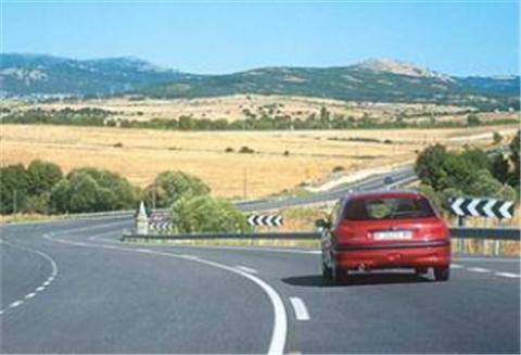 Pregunta DGT: ¿Se considera el entorno de la vía un factor de riesgo?