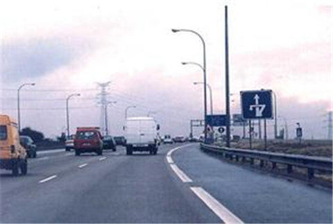 Pregunta DGT: A más de 120 kilómetros por hora en autopista, la probabilidad de sobrevivir a un accidente...